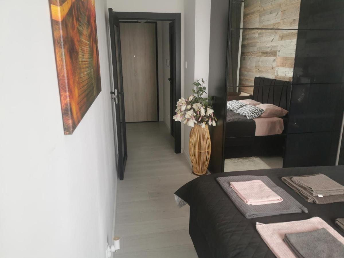 Apartament Przy Bursztynowym Stadionie Гданск Екстериор снимка