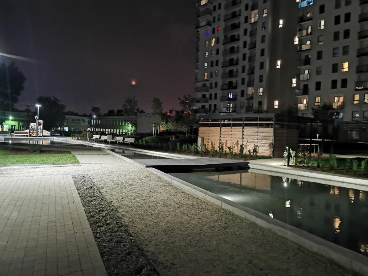 Apartament Przy Bursztynowym Stadionie Гданск Екстериор снимка