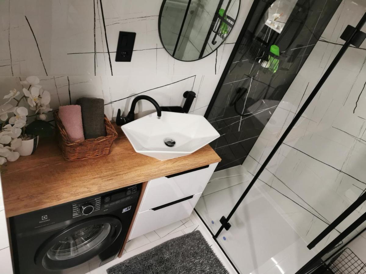 Apartament Przy Bursztynowym Stadionie Гданск Екстериор снимка